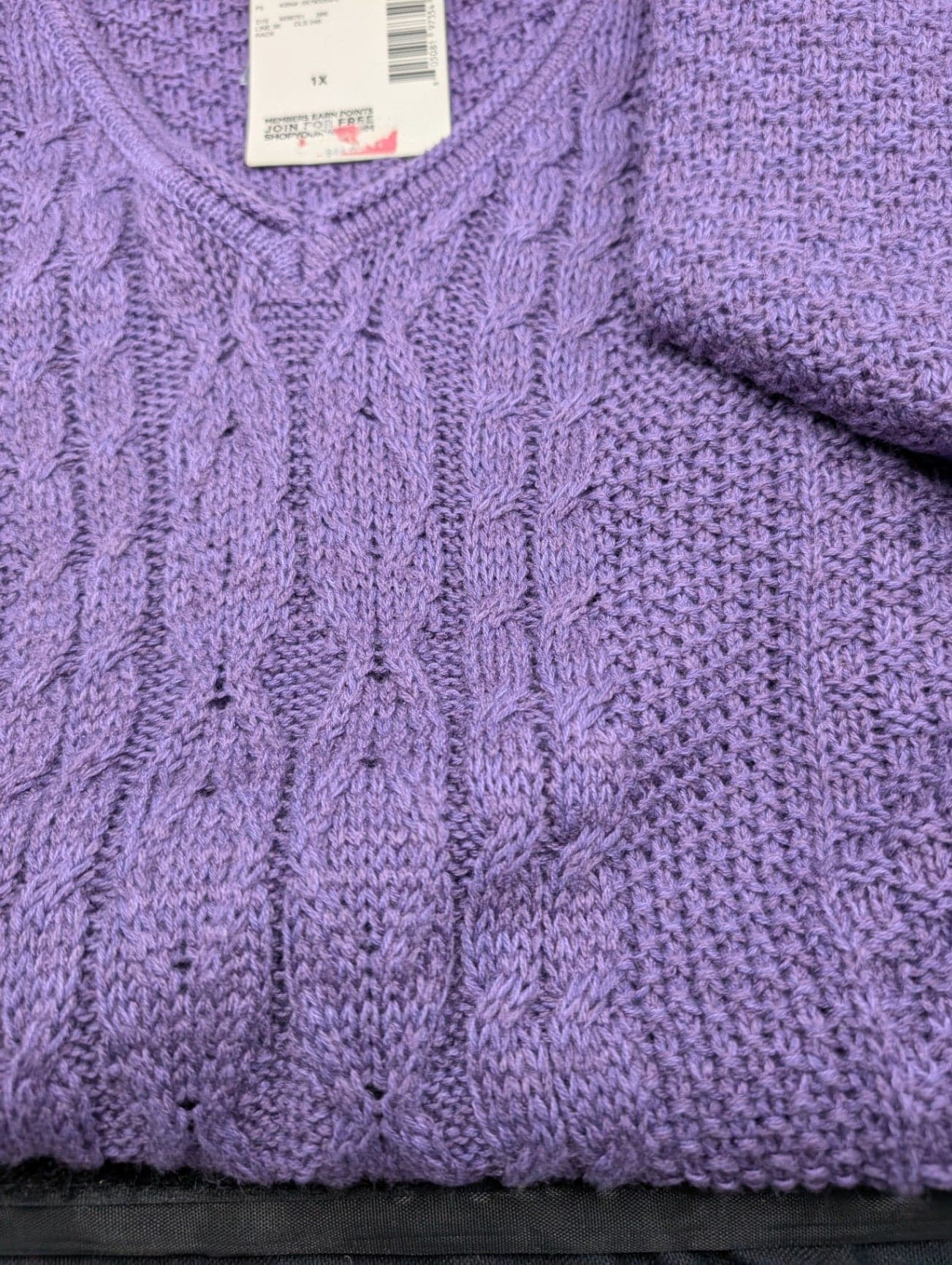 Laura Scott V-Neck Cable Sweater - Thumbnail 5