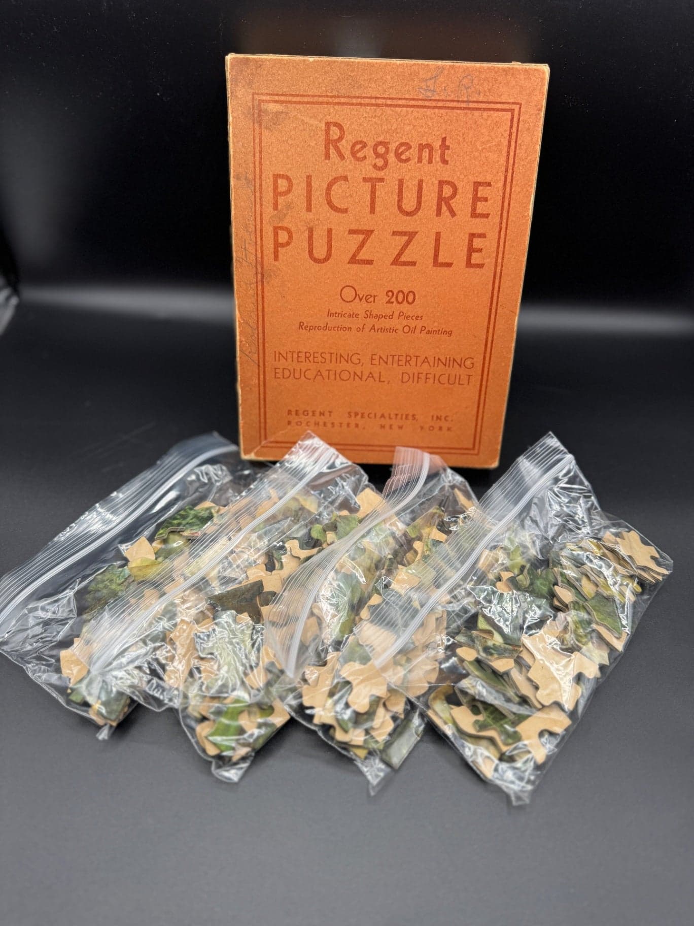 VTG Regent Picture Puzzle Pieces, Crafting - Image 1