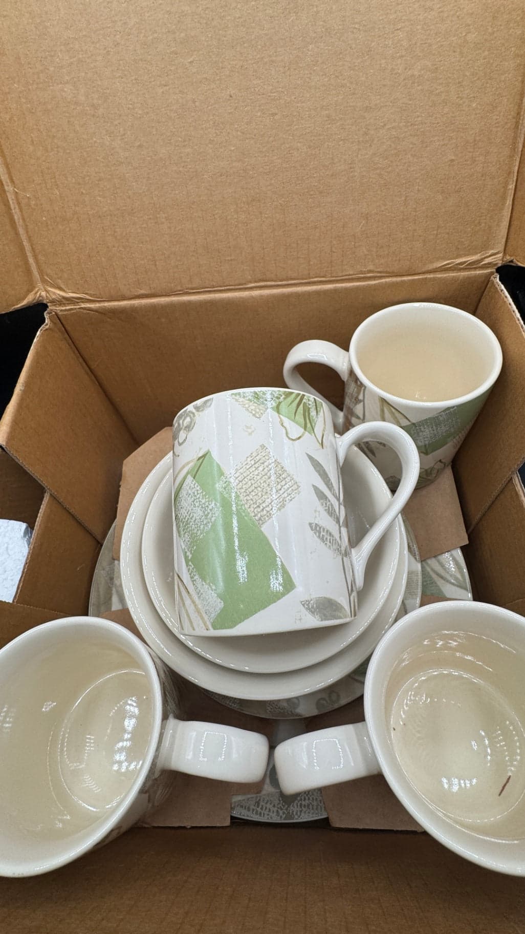 Corelle 16 piece textured leaves NIB - Thumbnail 4