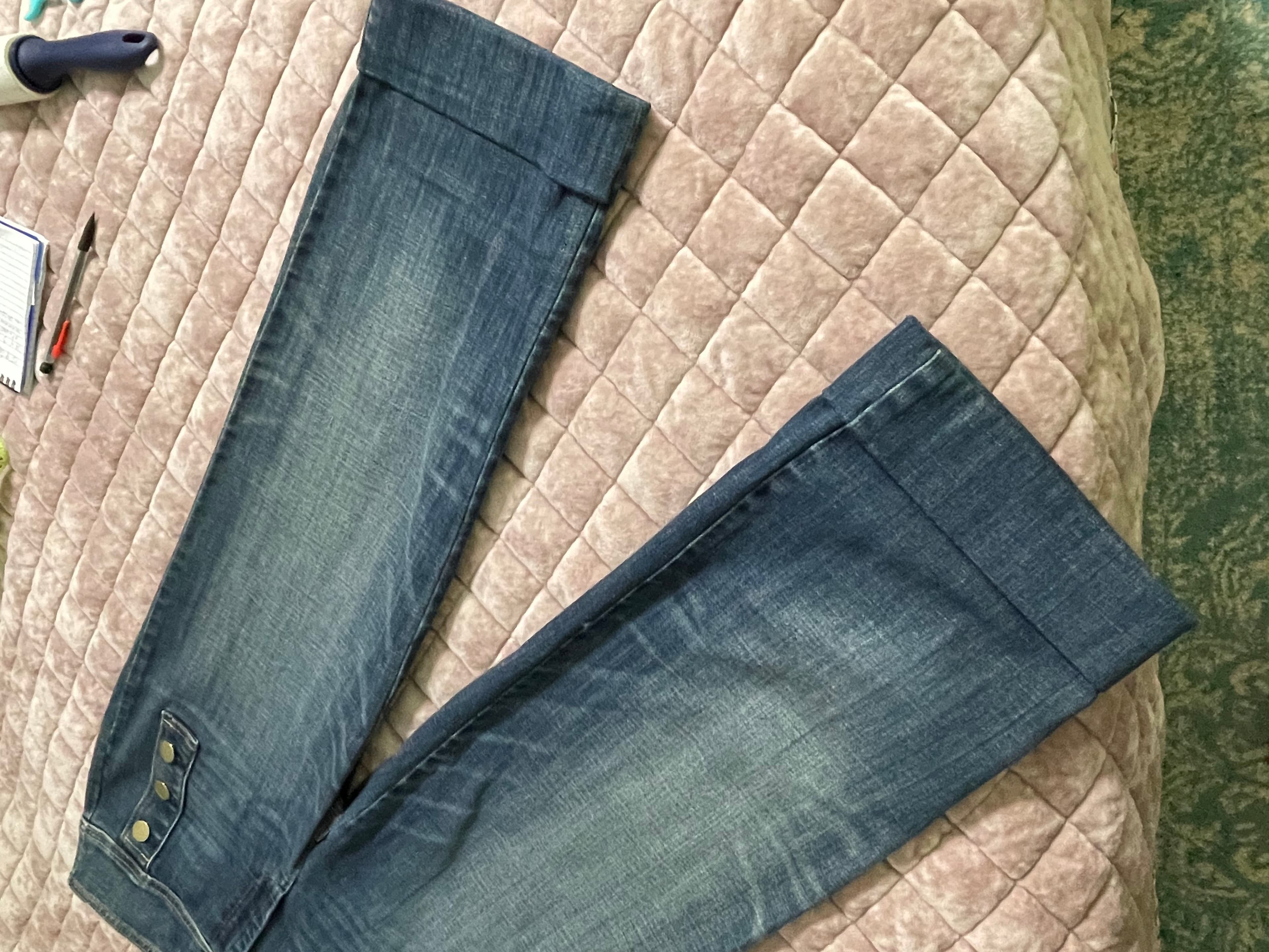 Chico’s Women’s The Platinum Crop Jeans - Thumbnail 5