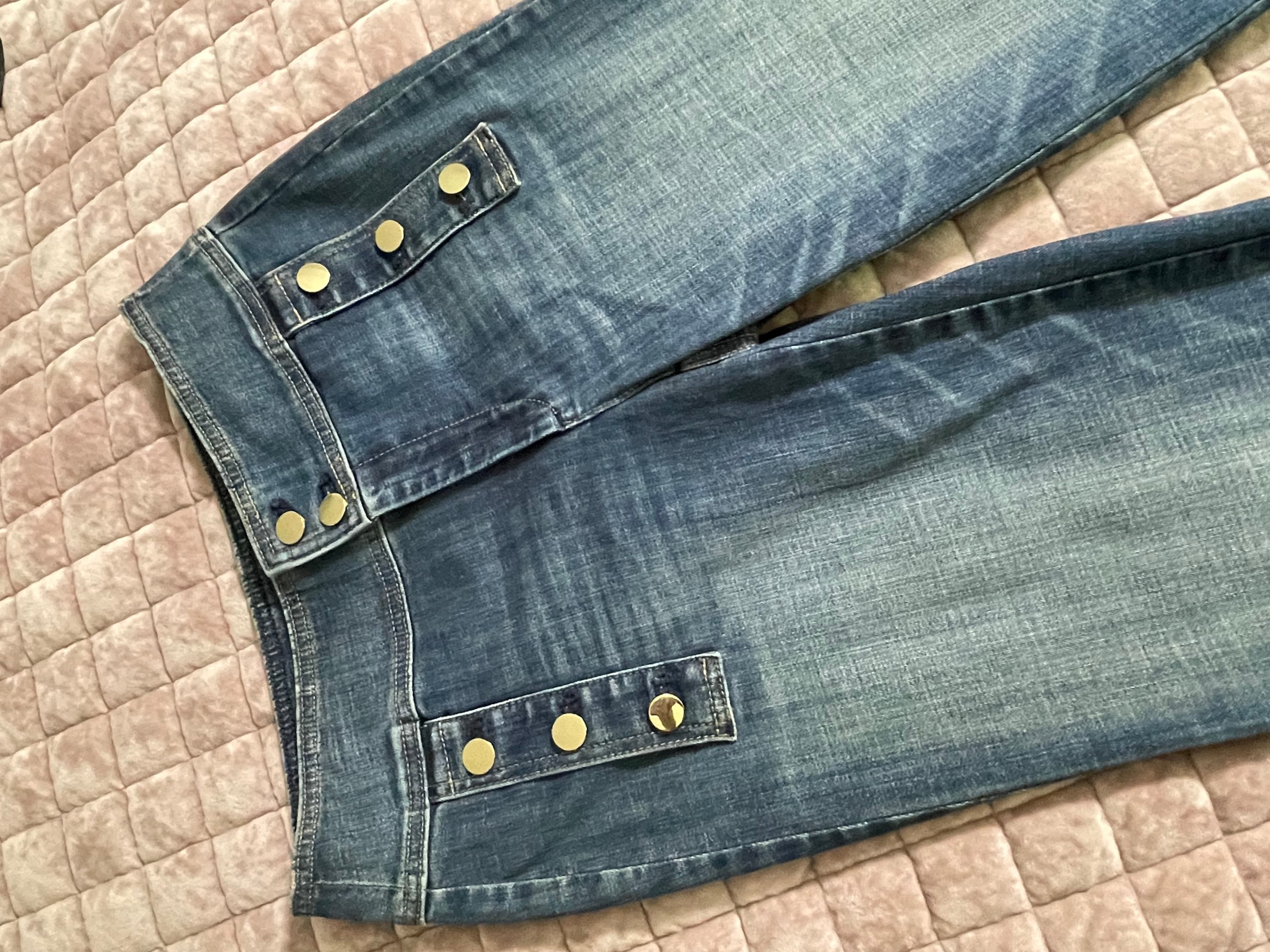Chico’s Women’s The Platinum Crop Jeans - Thumbnail 3