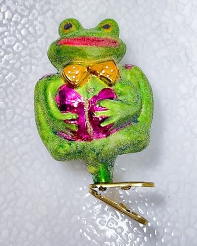 Vintage 1997 CHRISTOPHER RADKO Courtin Froggy Clip On Glass Christmas Ornament - Thumbnail 5