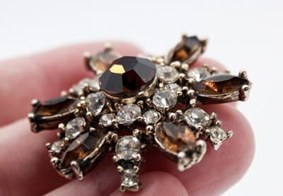 Vintage Smokey & Clear Rhinestone Floral Motif Made in Austria Pin Brooch - Thumbnail 9