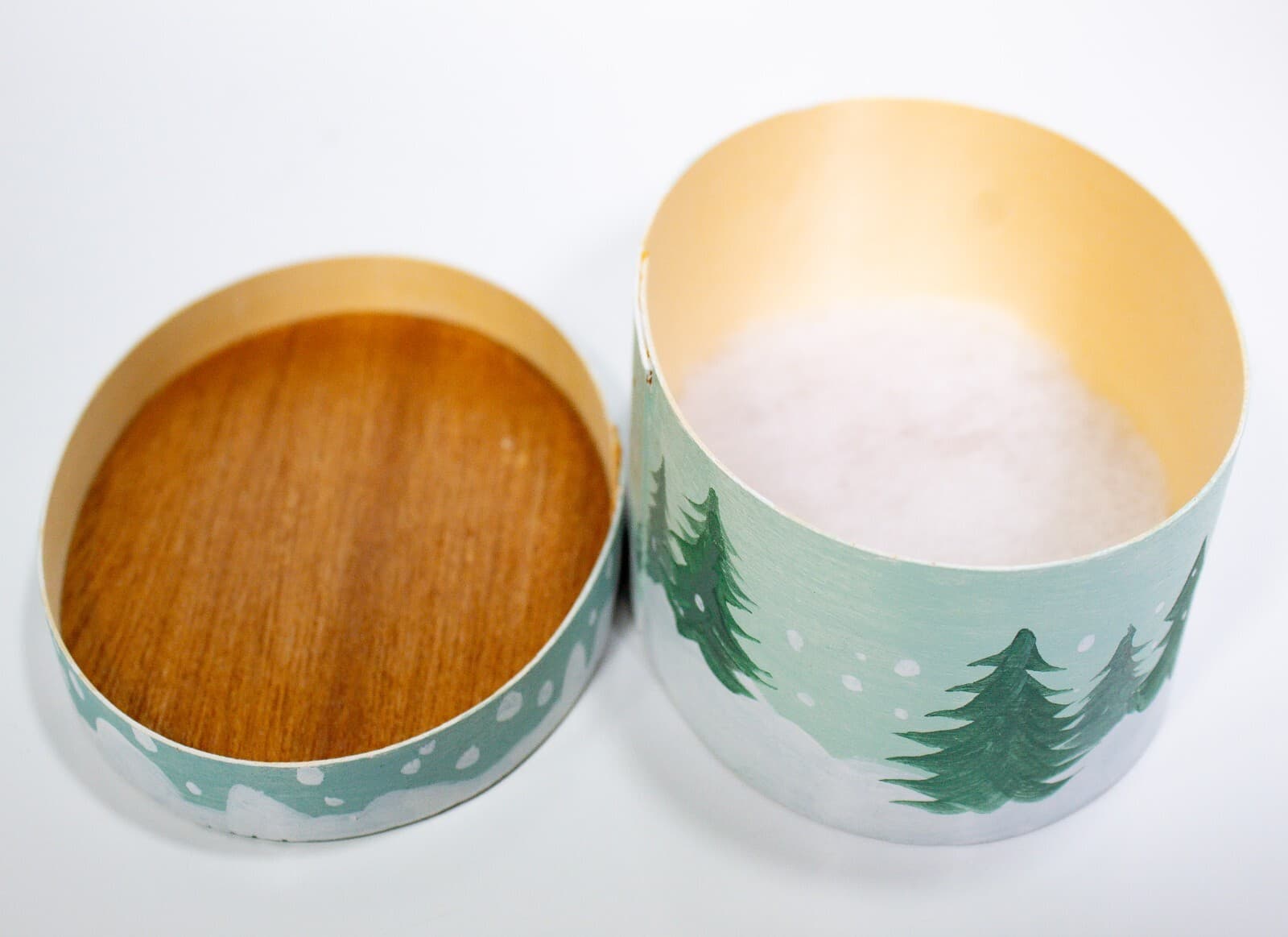 Vintage Hand Painted Ice Skating Winter Couple Oval Wooden Decorative Box - Thumbnail 5