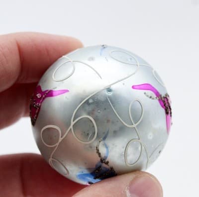 Vintage Poland Blue & Pink Stencil Hand Painted Glass Christmas Ornament Vintage - Thumbnail 4