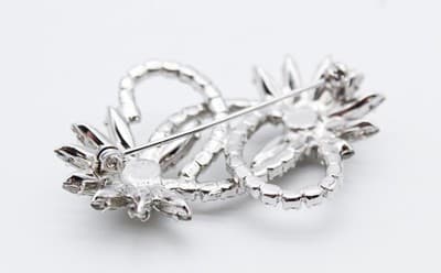 Vintage Looped Ribbon Motif Clear Rhinestone Floral Silver Tone Pin Brooch - Thumbnail 7