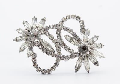 Vintage Looped Ribbon Motif Clear Rhinestone Floral Silver Tone Pin Brooch - Thumbnail 4