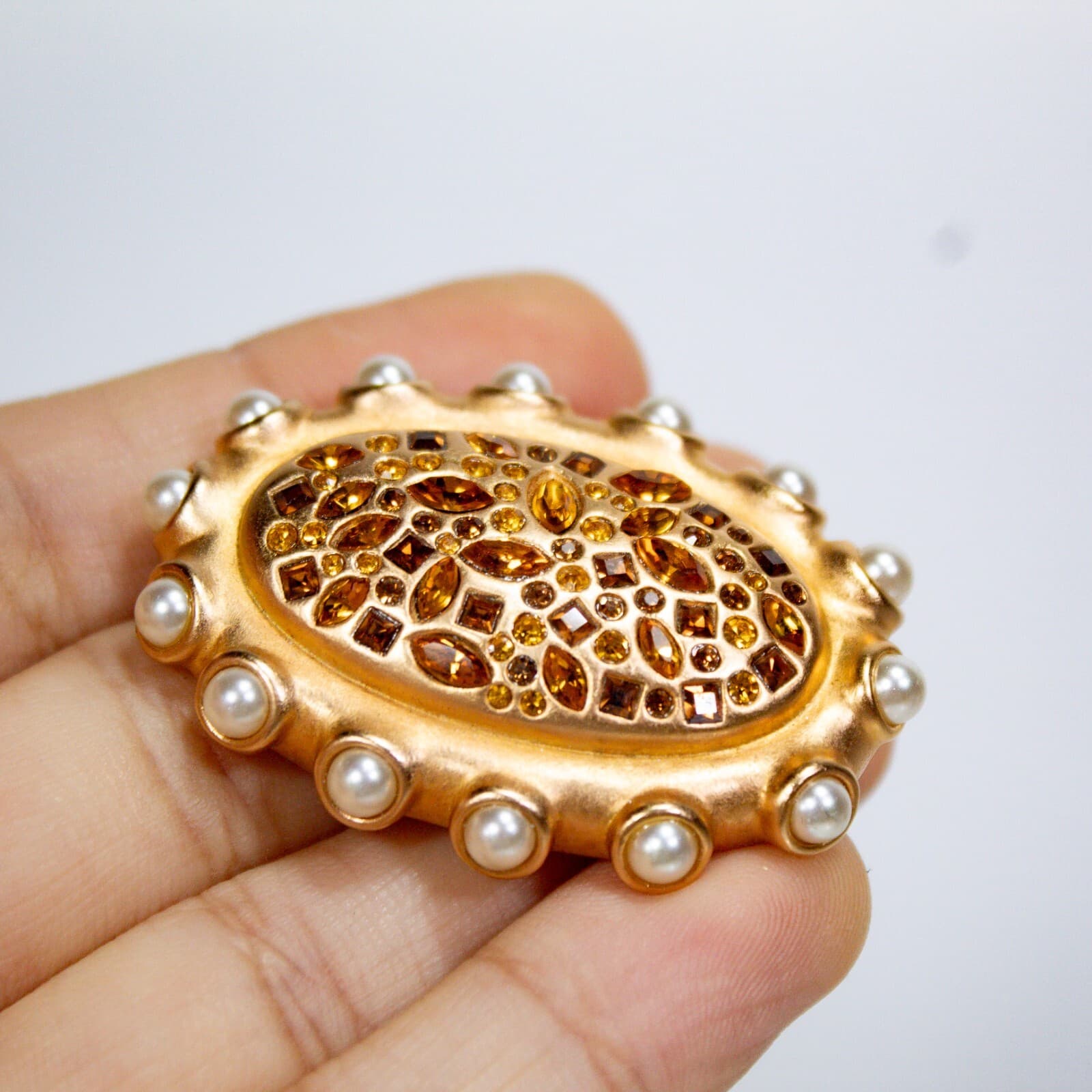 SWAROVSKI Swan Signed Rhinestones Crystal Faux Pearl Brooch Pin - Thumbnail 3