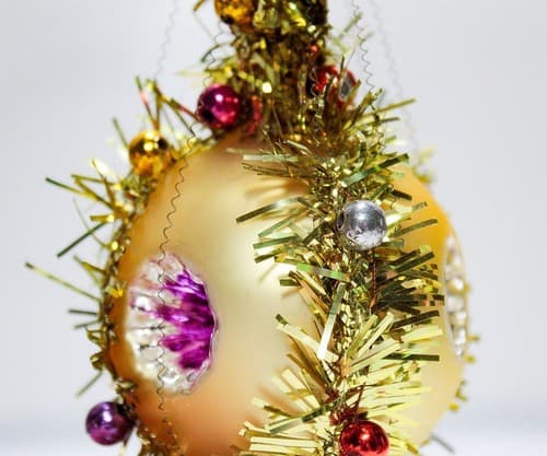 Rare Vtg Victorian Style Dresden Boy & Girl Wire Wrapped Triple Indent Ornament - Thumbnail 5