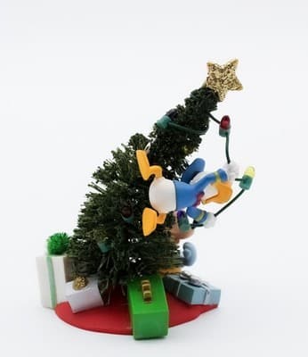 Hallmark Keepsake 2007 Trimming The Tree Mickey & Donald Christmas Ornament New - Thumbnail 3