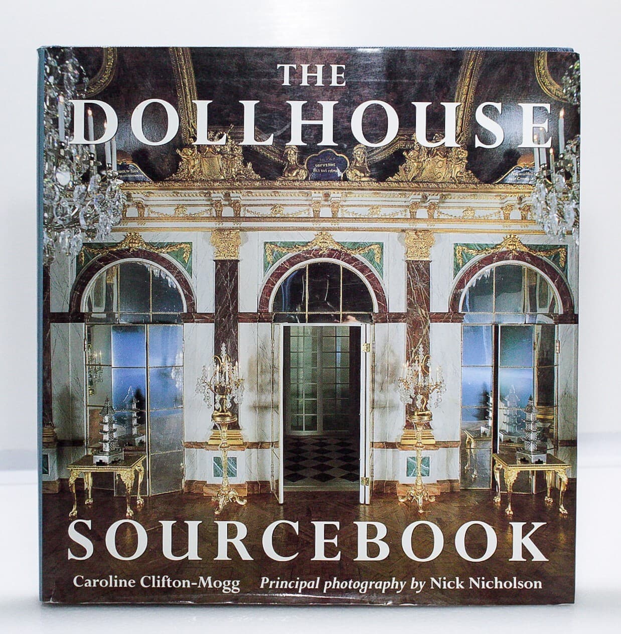 Vintage Dollhouse Sourcebook by Caroline Clifton Mogg Book - Thumbnail 9