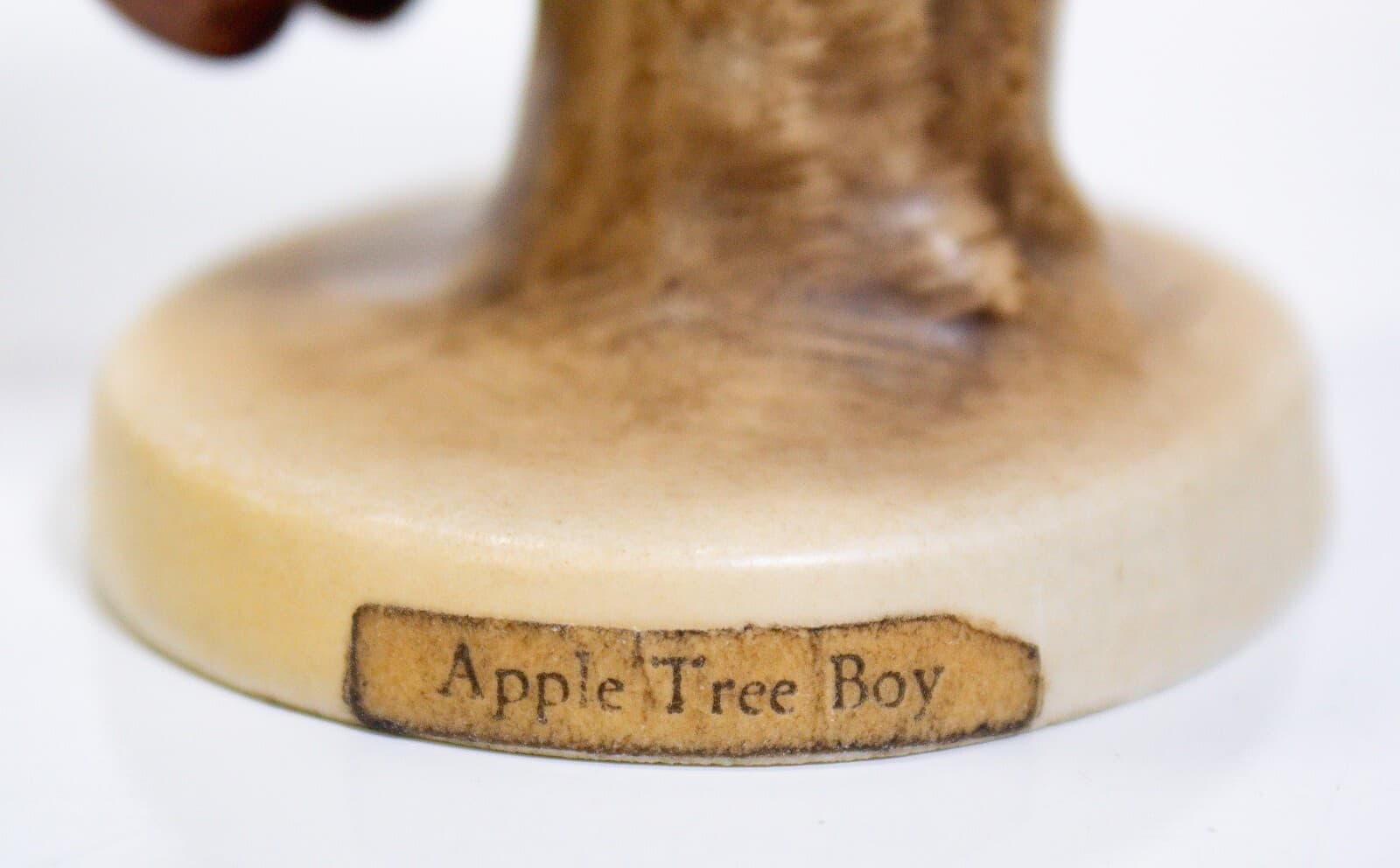 GOEBEL HUMMEL Germany Vintage "Apple Tree Boy" #142 Porcelain Figurine - Thumbnail 7