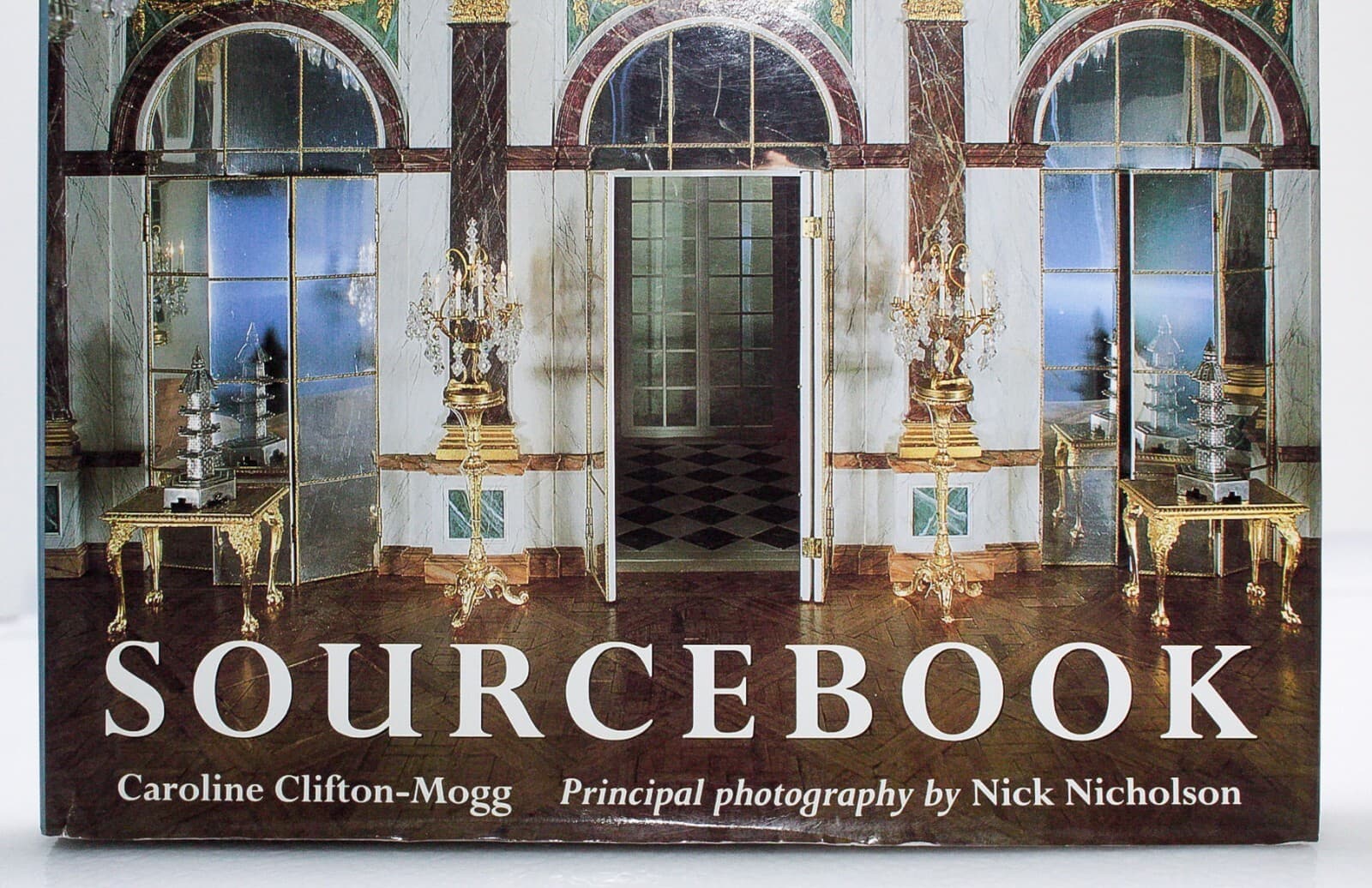 Vintage Dollhouse Sourcebook by Caroline Clifton Mogg Book - Thumbnail 3