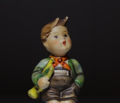 Vintage Hummel Goebel "Trumpet Boy" Hand Painted Porcelain Figurine - Thumbnail 2