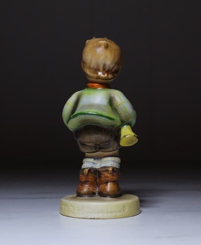 Vintage Hummel Goebel "Trumpet Boy" Hand Painted Porcelain Figurine - Thumbnail 3