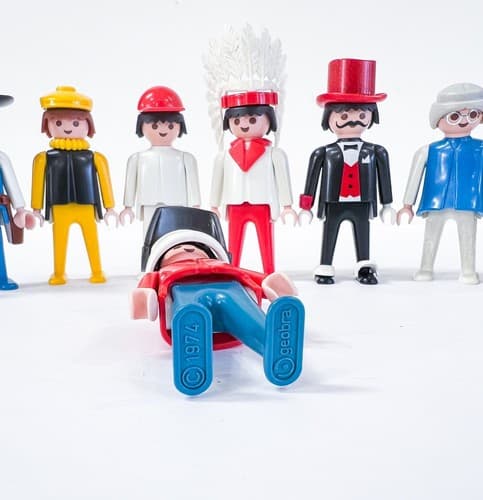 16 Vintage 1974 Playmobil Geobra Plastic People Toy Figurines - Thumbnail 5
