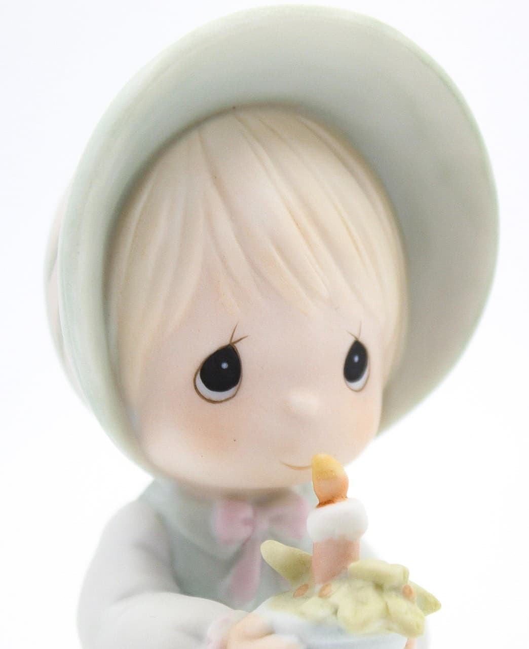 Precious Moments December Enesco Porcelain Figurine 1988 - Thumbnail 4