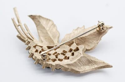 Vintage Designer CROWN TRIFARI Blue Rhinestone Gold Tone Leaf Motif Pin Brooch - Thumbnail 8