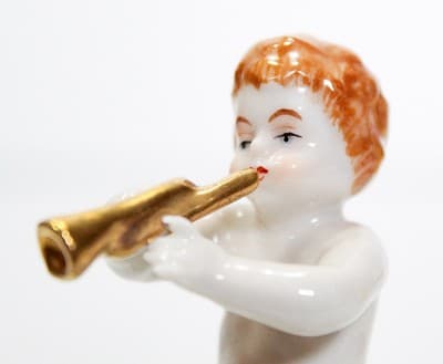 MULLER VOLKSTEDT Dresden Hand Painted Musician Trumpet Player Porcelain Figurine - Thumbnail 2