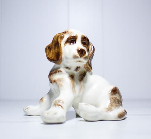 Antique Vintage Hand Painted Porcelain Puppy Dog Figurine Signed JAY DOWNER - Thumbnail 2