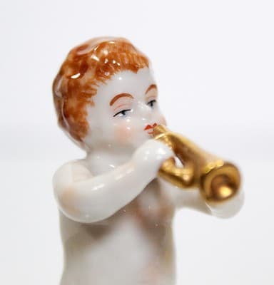 MULLER VOLKSTEDT Dresden Hand Painted Musician Trumpet Player Porcelain Figurine - Thumbnail 4