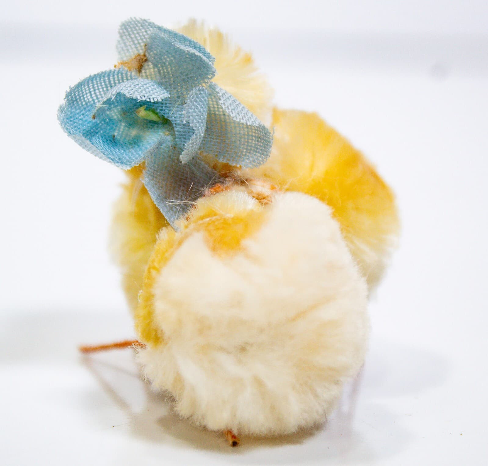 Japanese Vintage Yellow Easter Decoration Pom Pom Chenille Chick w/ Blue Flower - Thumbnail 4
