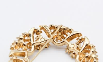 Vintage 1950's Gold Tone & Rhinestone Large Round TRIFARI Pin Brooch - Thumbnail 6