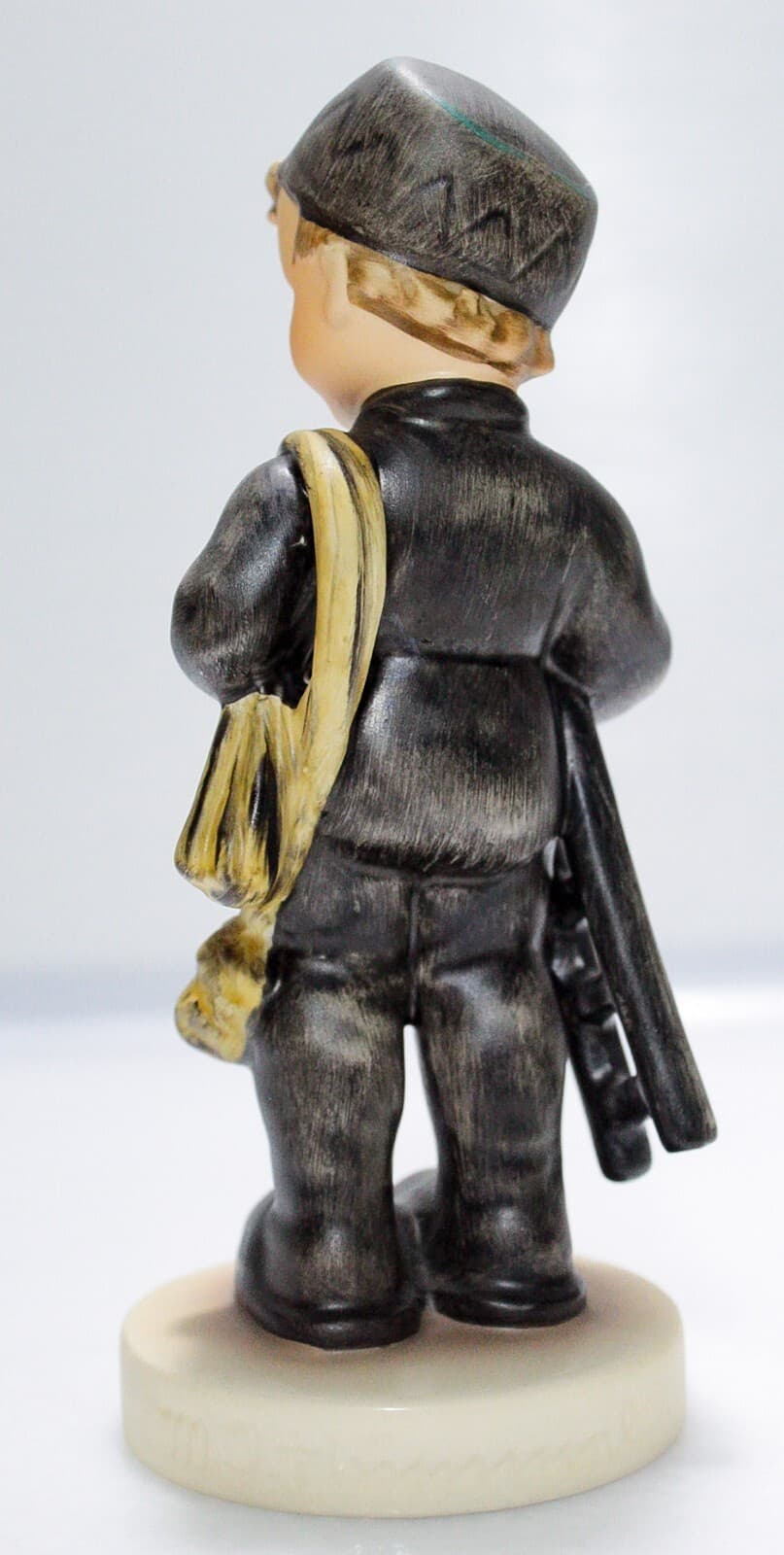 GOEBEL HUMMEL Germany "Chimney Sweep" Hand Painted Porcelain Figurine TMK6 - Thumbnail 4