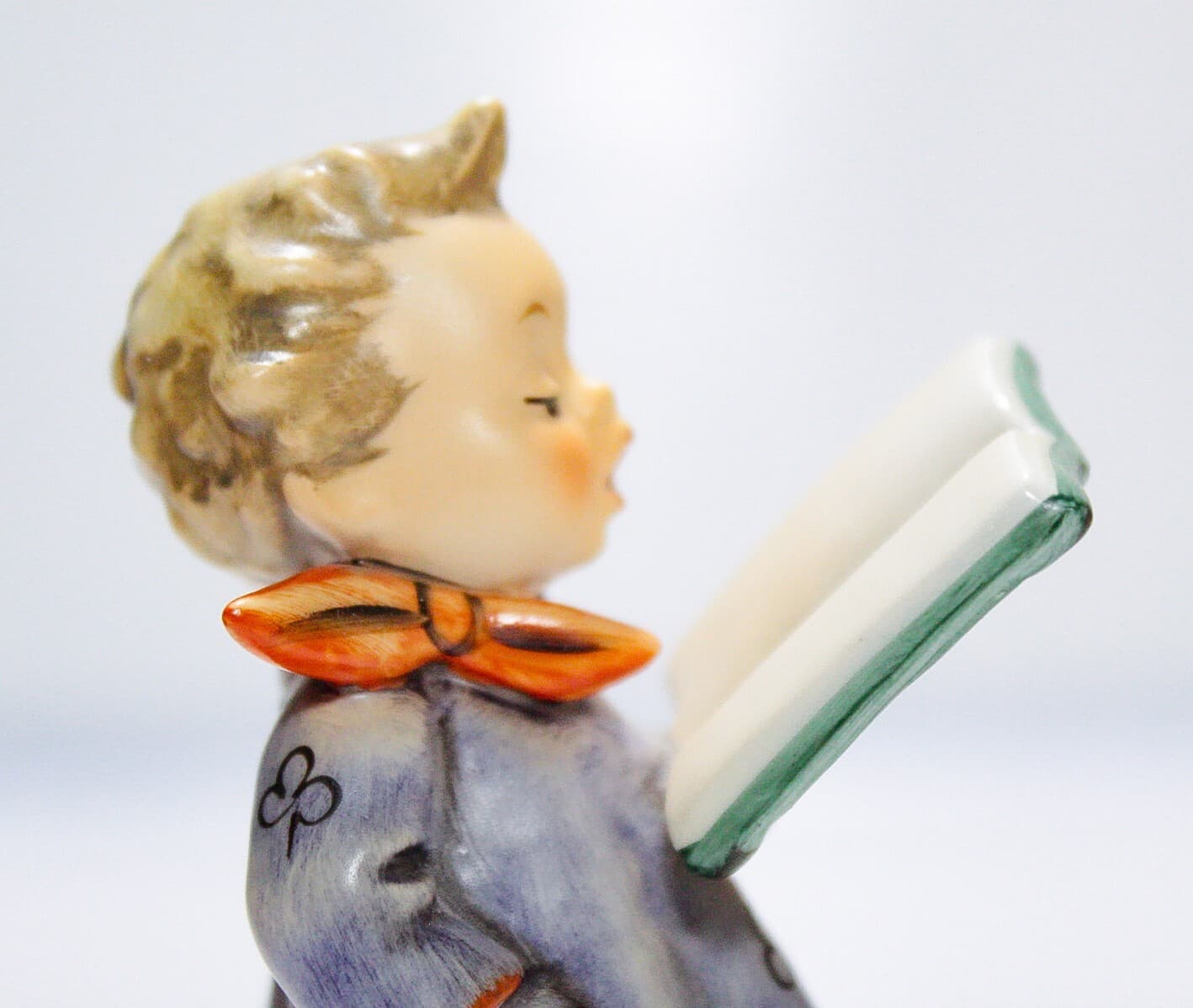 GOEBEL HUMMEL W. Germany "The Poet" Hand Painted Porcelain Figurine TMK7 - Thumbnail 2