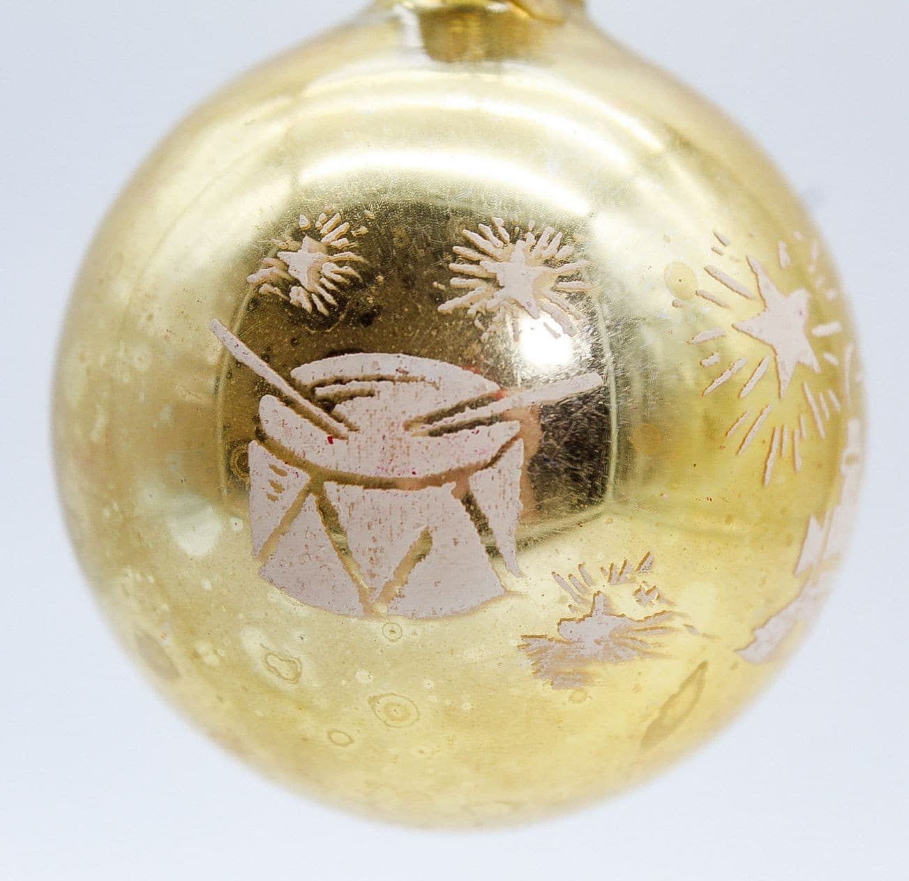 Vintage SHINY BRITE "Merry Christmas" Stencil Train Gold Glass Ornament - Thumbnail 3