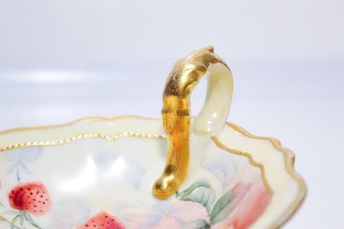 Antique Hand Painted ROYAL AUSTRIA Stawberry Gilt Handled Porcelain Serving Dish - Thumbnail 5
