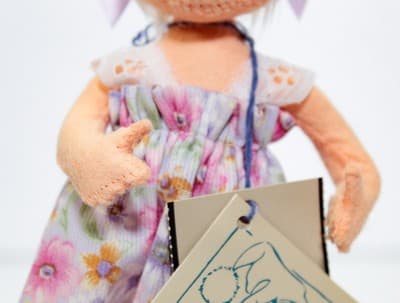 Vintage ANNALE MOBILITEE "Mending My Teddy Logo" Artisan Doll 7" NWT - Thumbnail 3