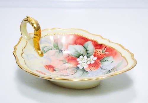 Antique Hand Painted ROYAL AUSTRIA Stawberry Gilt Handled Porcelain Serving Dish - Thumbnail 4