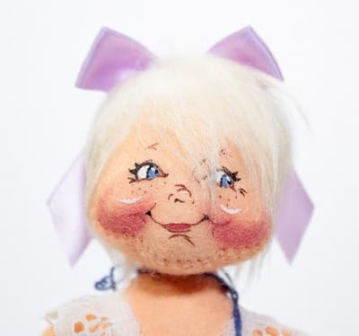 Vintage ANNALE MOBILITEE "Mending My Teddy Logo" Artisan Doll 7" NWT - Thumbnail 2