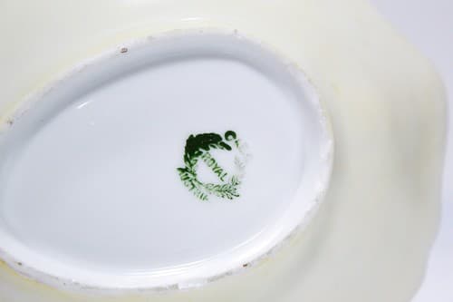 Antique Hand Painted ROYAL AUSTRIA Stawberry Gilt Handled Porcelain Serving Dish - Thumbnail 6