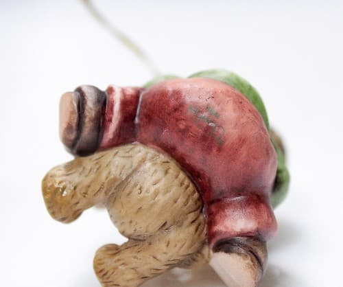 Berta Hummel Goebel 1999 "Warm Bear Hugs" Porcelain Christmas Ornament - Thumbnail 3