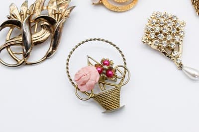 Lot of 13 Vintage Assorted Costume Jewelry Pin Brooches - Thumbnail 3