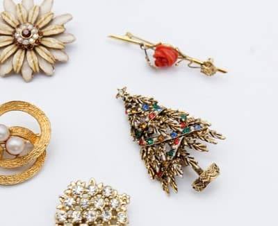 Lot of 13 Vintage Assorted Costume Jewelry Pin Brooches - Thumbnail 4