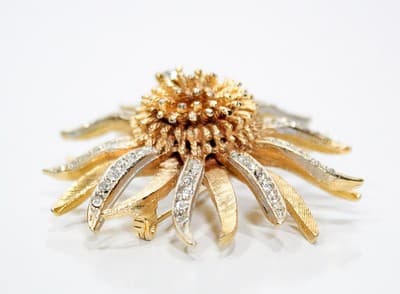 Vintage Designer BSK Pave Crystal Textured Gold Tone Floral Statement Pin Brooch - Thumbnail 4