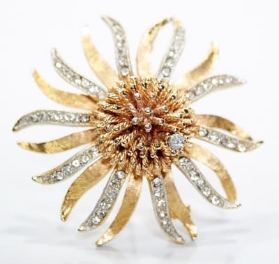 Vintage Designer BSK Pave Crystal Textured Gold Tone Floral Statement Pin Brooch - Image 1