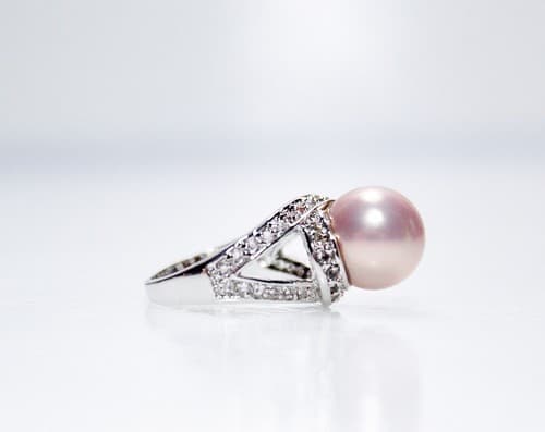 Vintage Pink Shell Pearl Silver Tone w/ Zirconia Women Ring Size 8 - Thumbnail 4