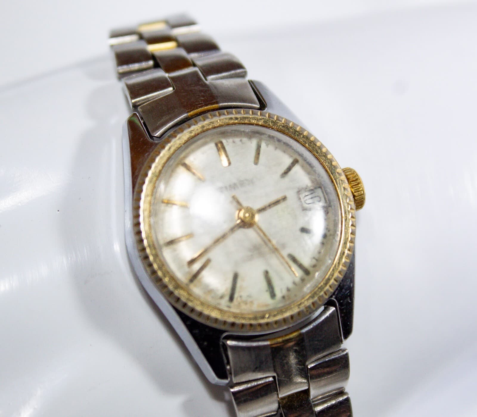 Vtg 1970's Timex President Date Silver Gold Two Tone W.R. Ladies Watch - Thumbnail 3