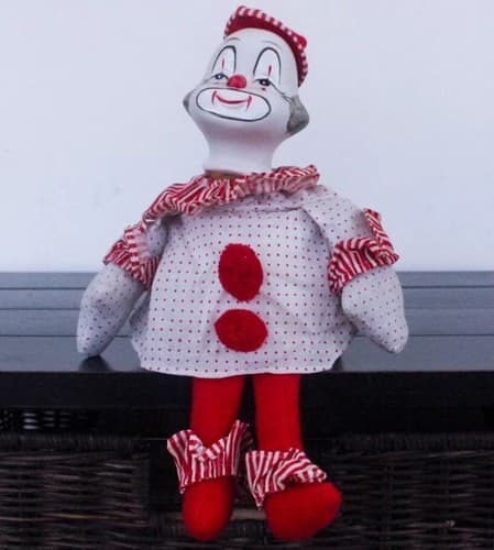 Vintage RARE Mantle Porcelain Musical Clown in Working Condition - Thumbnail 3