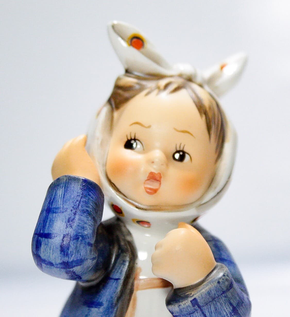 GOEBEL HUMMEL Germany "Toothache" Hand Painted Porcelain Figurine TMK6 - Thumbnail 2