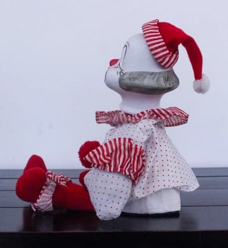Vintage RARE Mantle Porcelain Musical Clown in Working Condition - Thumbnail 7