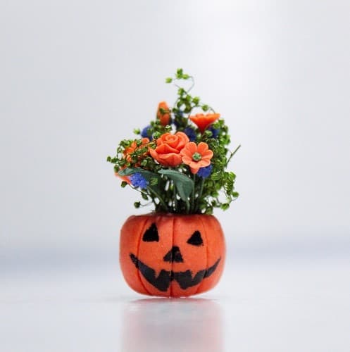 RARE Vintage Dollhouse Miniature Handmade Halloween Pumpkin Floral Decoration - Thumbnail 7