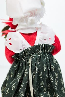 1992 ANNALEE MOBILITEE Mrs. Claus Holding Poinsettia Christmas Doll NWT - Thumbnail 6