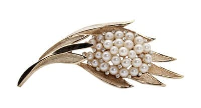 Vintage CROWN TRIFARI Faux Pearl & Rhinestone Floral Bouquet Motif Pin Brooch - Image 1