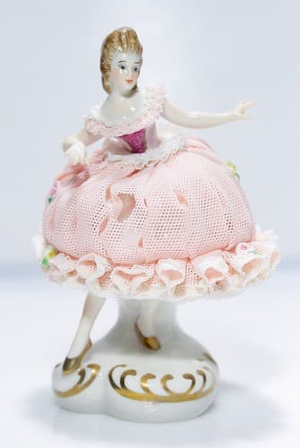 Irish Dresden MULLER VOLKSTEDT "Georgina" Ireland Lace Porcelain Dancer Figurine - Thumbnail 4
