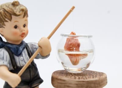 Berta Hummel Goebel My First Catch BH 256 Porcelain Figurine Vintage 2003 - Thumbnail 4